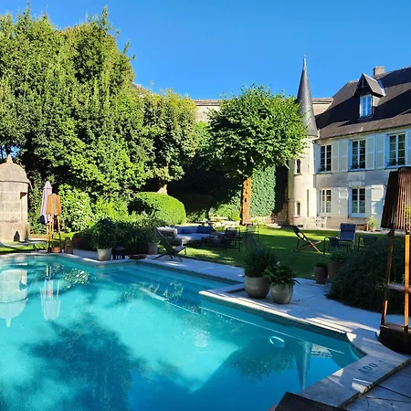 Logis Des Tourelles Apartment *