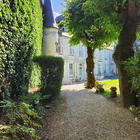 Apartment Logis Des Tourelles Cognac
