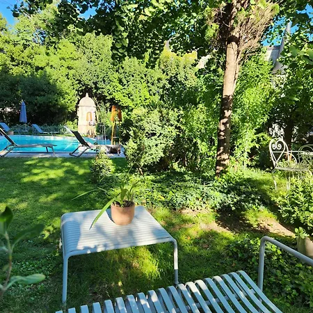 Logis Des Tourelles Apartment
